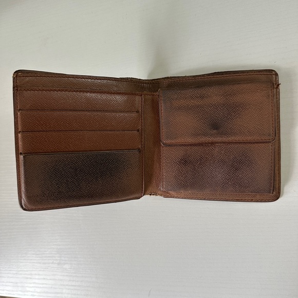 Louis Vuitton Wallet - Picture 2 of 5
